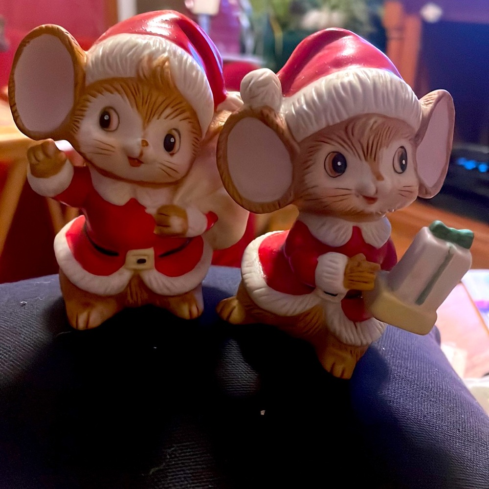 Two Homco Christmas mice, collectibles, priced to sell.